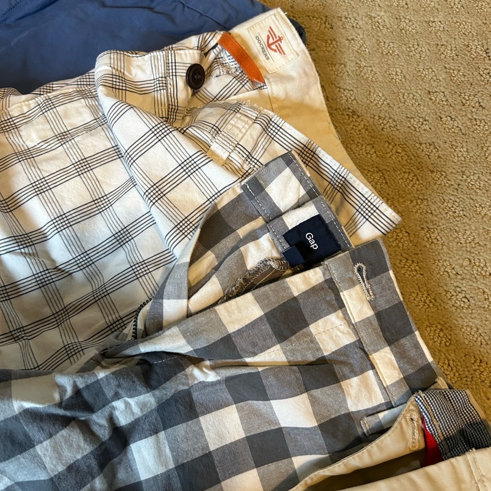 7 pairs bundle deal on men’s brand name shorts